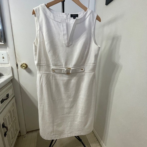 Tahari ASL Textured White Belted Mini Dress - Picture 1 of 5
